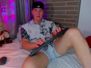 Chaturbate Live Sex Cam of liam_oficial