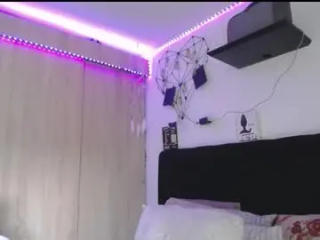 Chaturbate Sex Chat of santii_rose