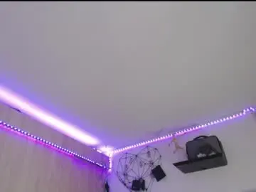 Chaturbate Sex Chat of santii_rose