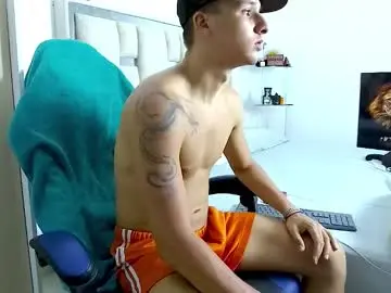 Chaturbate Nude Webcam of andrew_lover21