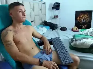 Chaturbate Nude Webcam of andrew_lover21