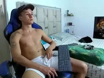 Chaturbate Best live sex cam show of andrew_lover21