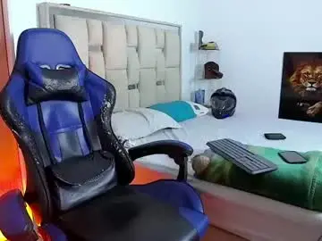 Chaturbate Live Sex of andrew_lover21