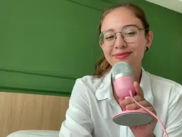 Chaturbate Live Sex Cam of anna_skye