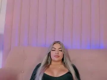 Chaturbate Best live sex cam show of milaowens