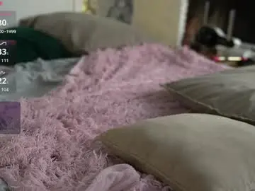 Chaturbate Watch Live Sex Cams of crimson_marigold