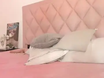 Chaturbate Live Sex Cam of elia_jackson1