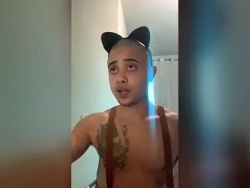 Chaturbate Free Porn Cam of emanuelpintodecastro8040