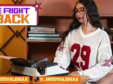 Chaturbate Live Sex Cam of missvaleriaa
