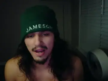 Chaturbate Nude Webcam of apachewithawebcam