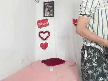 Chaturbate Best live sex cam show of laura_and_kevin