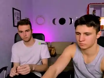 Chaturbate Live Sex Cam of astren_villo