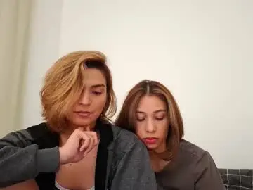 Chaturbate Live Sex Cam of skyamber8v2