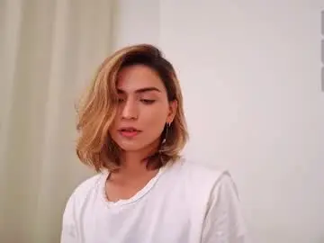 Chaturbate Watch Live Sex Cams of skyamber8v2