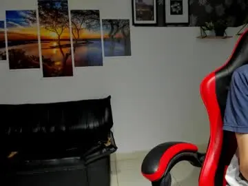 Chaturbate Live Sex of andrew_2811