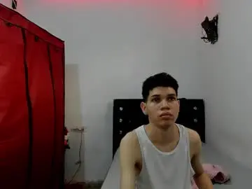 Chaturbate Best live sex cam show of andrew_2811