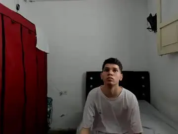 Chaturbate Sex Cam of andrew_2811