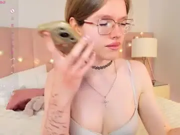 Chaturbate Nude Webcam of angee_