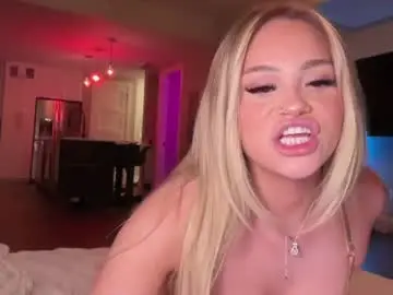 Chaturbate Free Porn Cam of ari_02