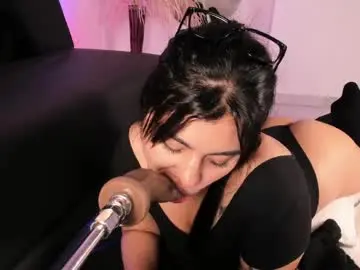 Chaturbate Live Sex Cam of danna_adams1