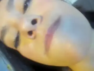 Chaturbate Live Sex of mia_roux13