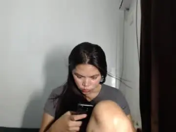 Chaturbate Live Sex Cam of rosemarie_pinay