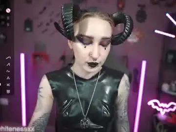 Chaturbate Nude Webcam of amywhitenessxx