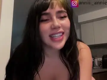 Chaturbate Watch Live Sex Cams of annie_snow_