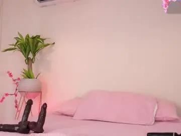 Chaturbate Best live sex cam show of mili_moon_