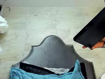 Chaturbate Live Sex Cam of models_sophia