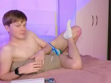 Chaturbate Live Sex Cam of cameron_crowly