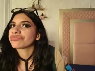 Chaturbate Live Sex Cam of madhison_5