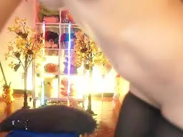 Chaturbate Live Sex Cam of pinkloly69