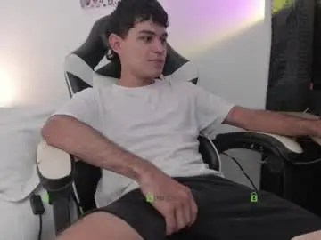 Chaturbate Nude Webcam of ronaldmq20