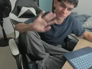 Chaturbate Free Porn Cam of ronaldmq20