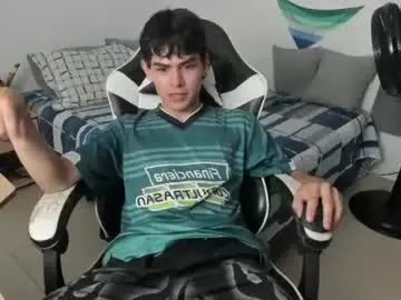 Chaturbate Watch Live Sex Cams of ronaldmq20