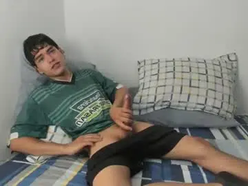 Chaturbate Free Porn Cam of ronaldmq20