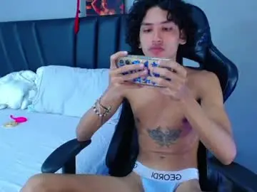 Chaturbate Live Sex of tayronx33