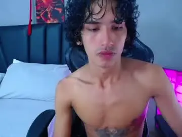 Chaturbate Live Porn of tayronx33