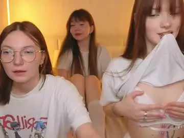 Chaturbate Live Sex Cam of _reverse_gang_