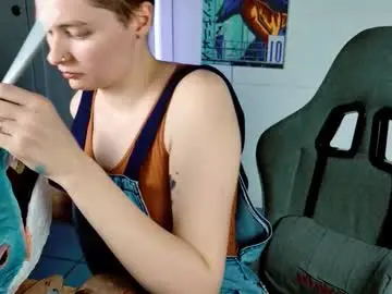 Chaturbate Watch Live Sex Cams of chillsnail_bro