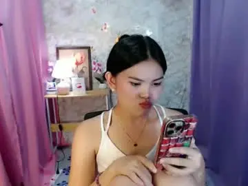 Chaturbate Free Porn Cam of yourlovelytranspinay