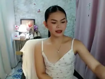 Chaturbate Adult Video Chat of yourlovelytranspinay