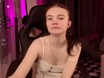 Chaturbate Live Sex Cam of emmasmall