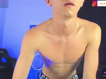 Chaturbate Nude Webcam of demian_cute