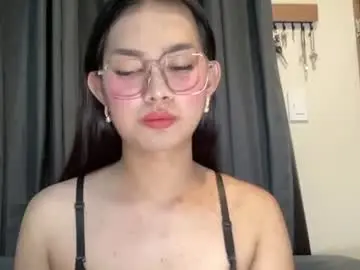 Chaturbate Free Porn Cam of milkyhottie_slutxx