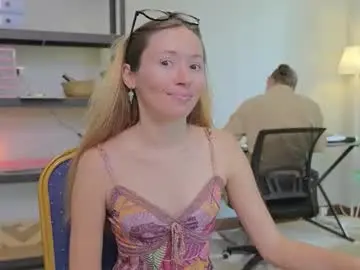 Chaturbate Watch Live Sex Cams of ellcrys