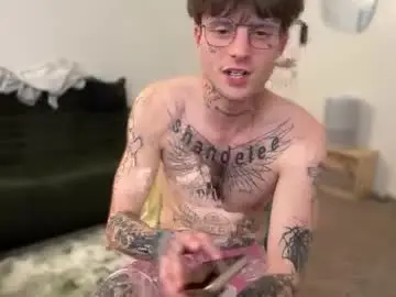Chaturbate Watch Live Sex Cams of prettyboyszn