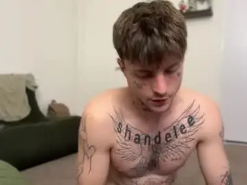 Chaturbate Adult Video Chat of prettyboyszn