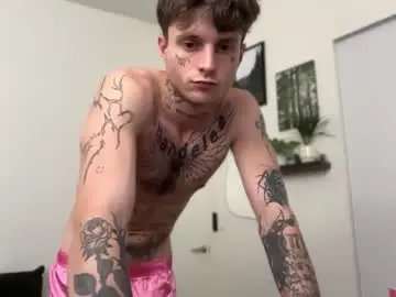 Chaturbate Live Sex Cam of prettyboyszn